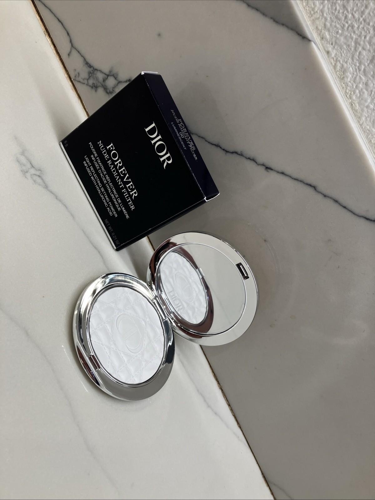 DIOR Forever Nude Radiant Filter-00 Luminescent