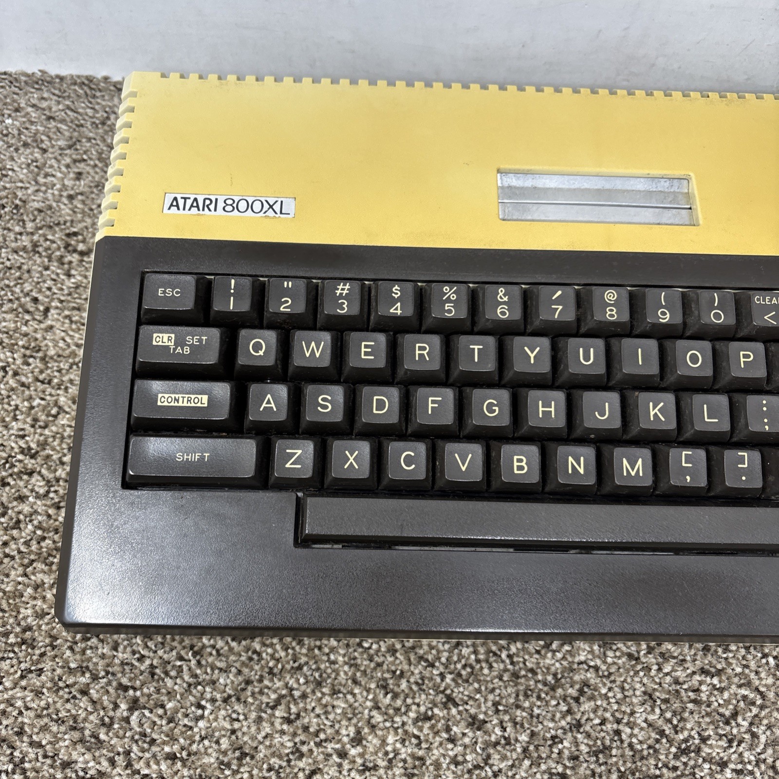 Vintage ATARI 800 XL 8-Bit Computer w/ Power Supply Tested & Works