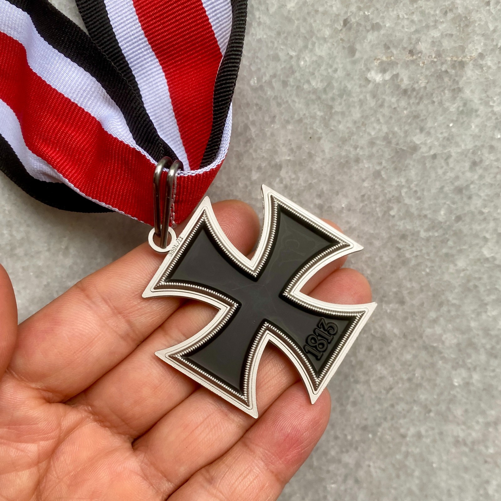 Top Quality 1813 1939 Iron Cross Medal German Badge w/ Ribbon Reenactment Prop
