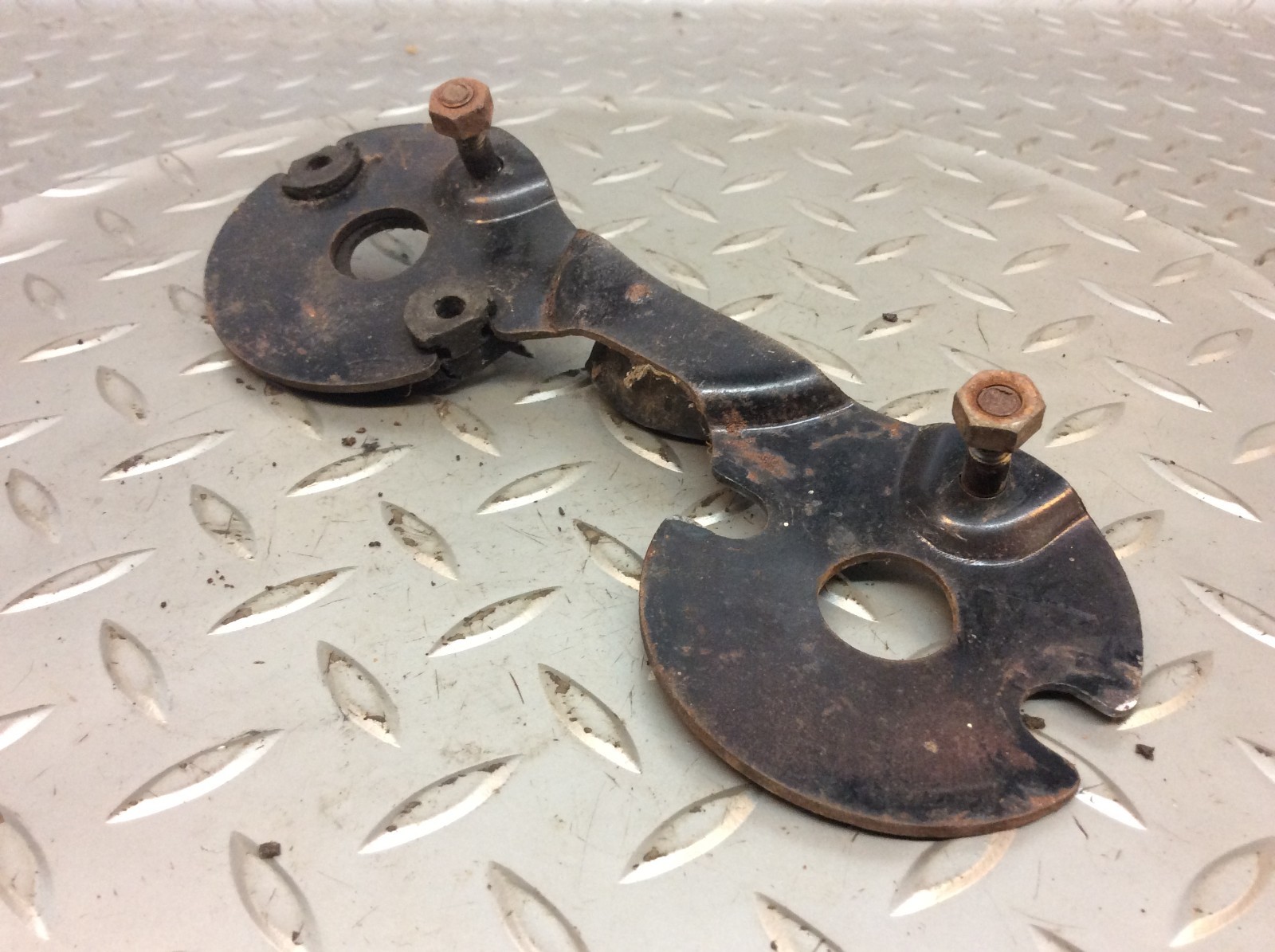 1972 72 Yamaha DS7 250 Gauge Mount Bracket Support Bent