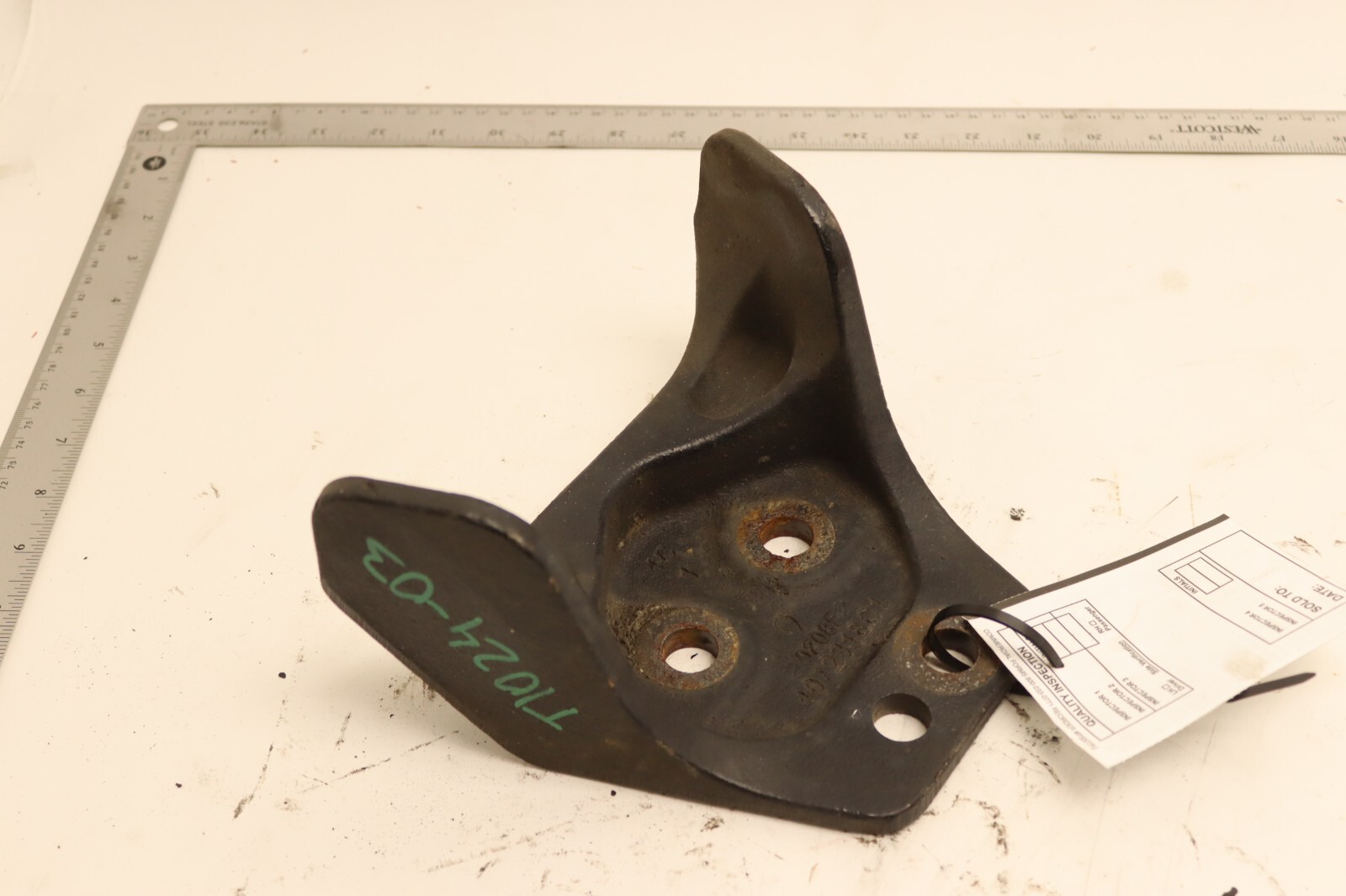 2017-2024 INTERNATIONAL LT625 SUPPORT BUMP STOP MOUNT 4072318C1 BRACKET OEM