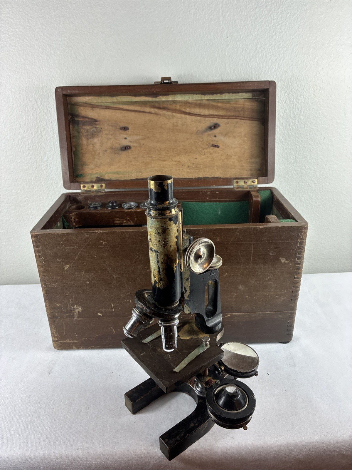 VINTAGE BRASS BAUSCH & LOMB MICROSCOPE W/ORIGINAL WOODEN CASE AND OPTICS