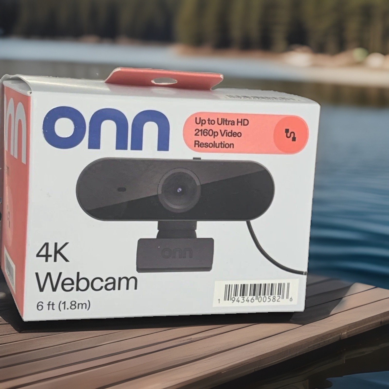onn 4K USB Clip-On Webcam w/ Privacy Cover, Autofocus, Built-In Mic 25fps
