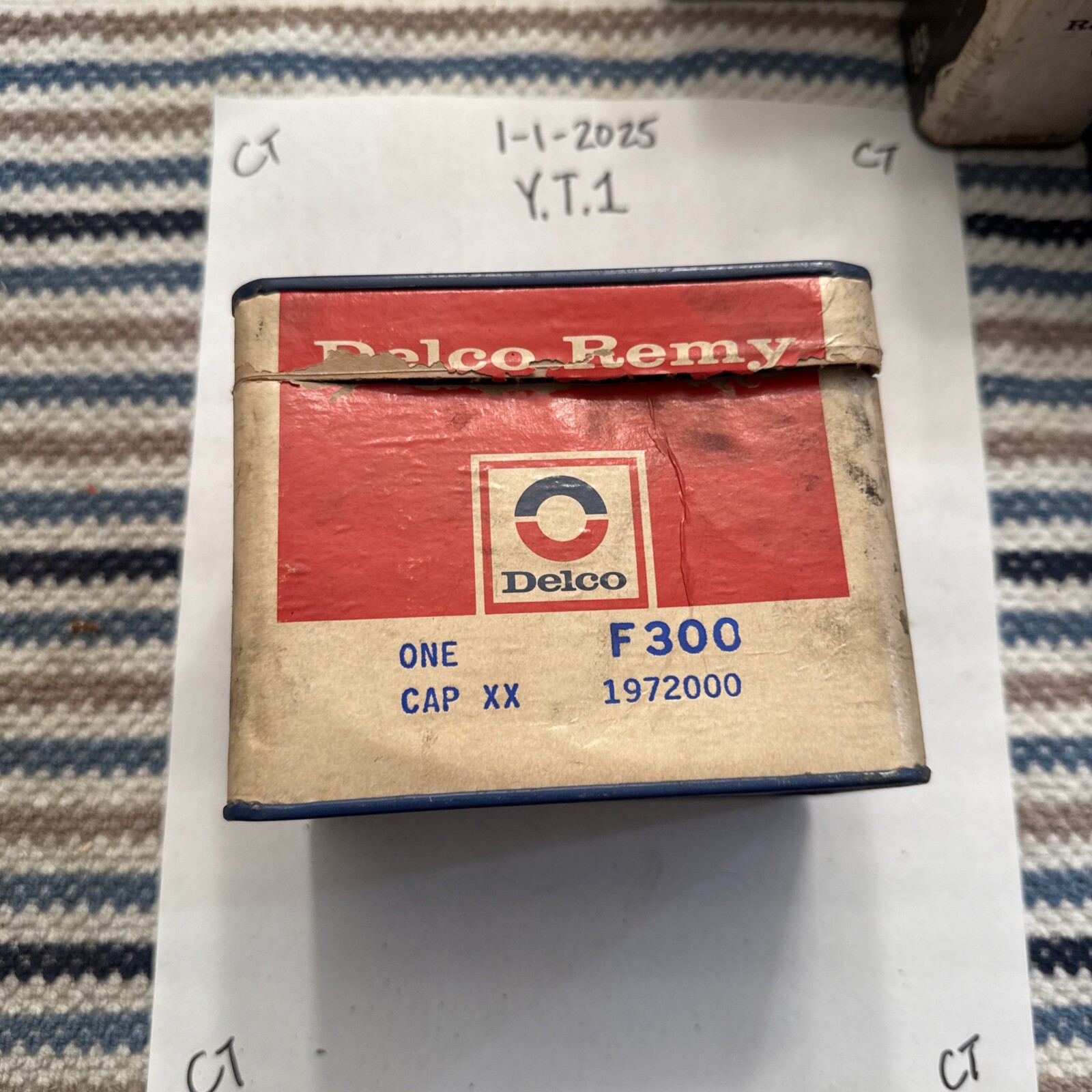 NOS OEM 1947-67 Ford Edsel Mercury 6 cylinder distributor cap Delco F300 1972000