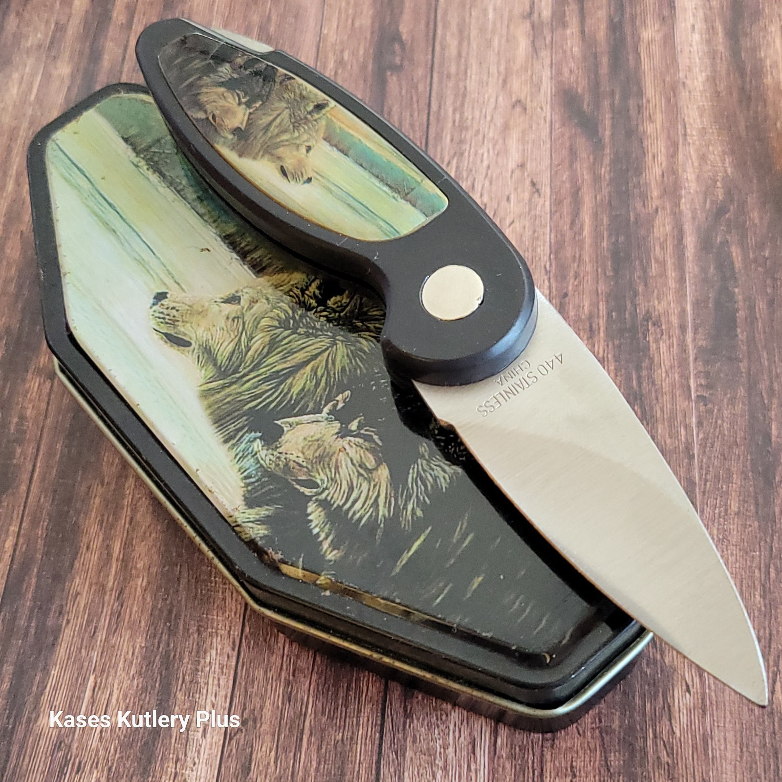 Novelty Lockback Folding Pocket Knife W/Wolf Picture