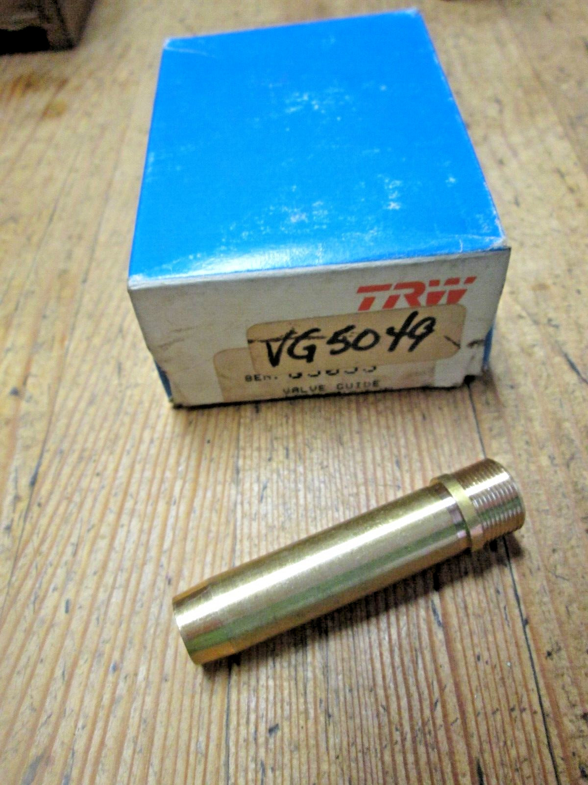 NOS Vintage TRW Valve Guides 8, Part# VG5049, g5053 USA