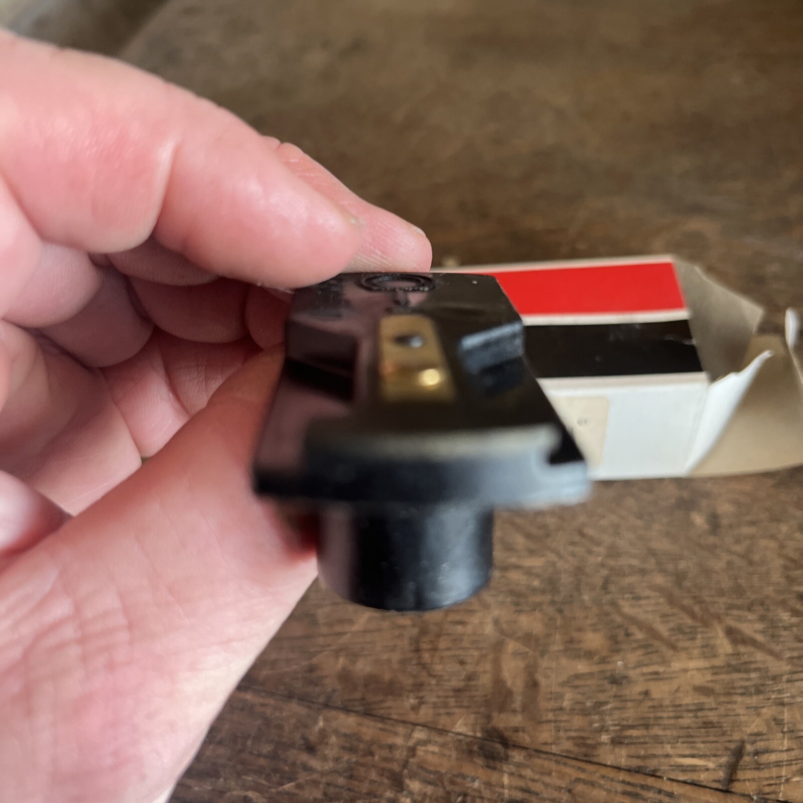 NOS Borg Warner Distributor Rotor D591