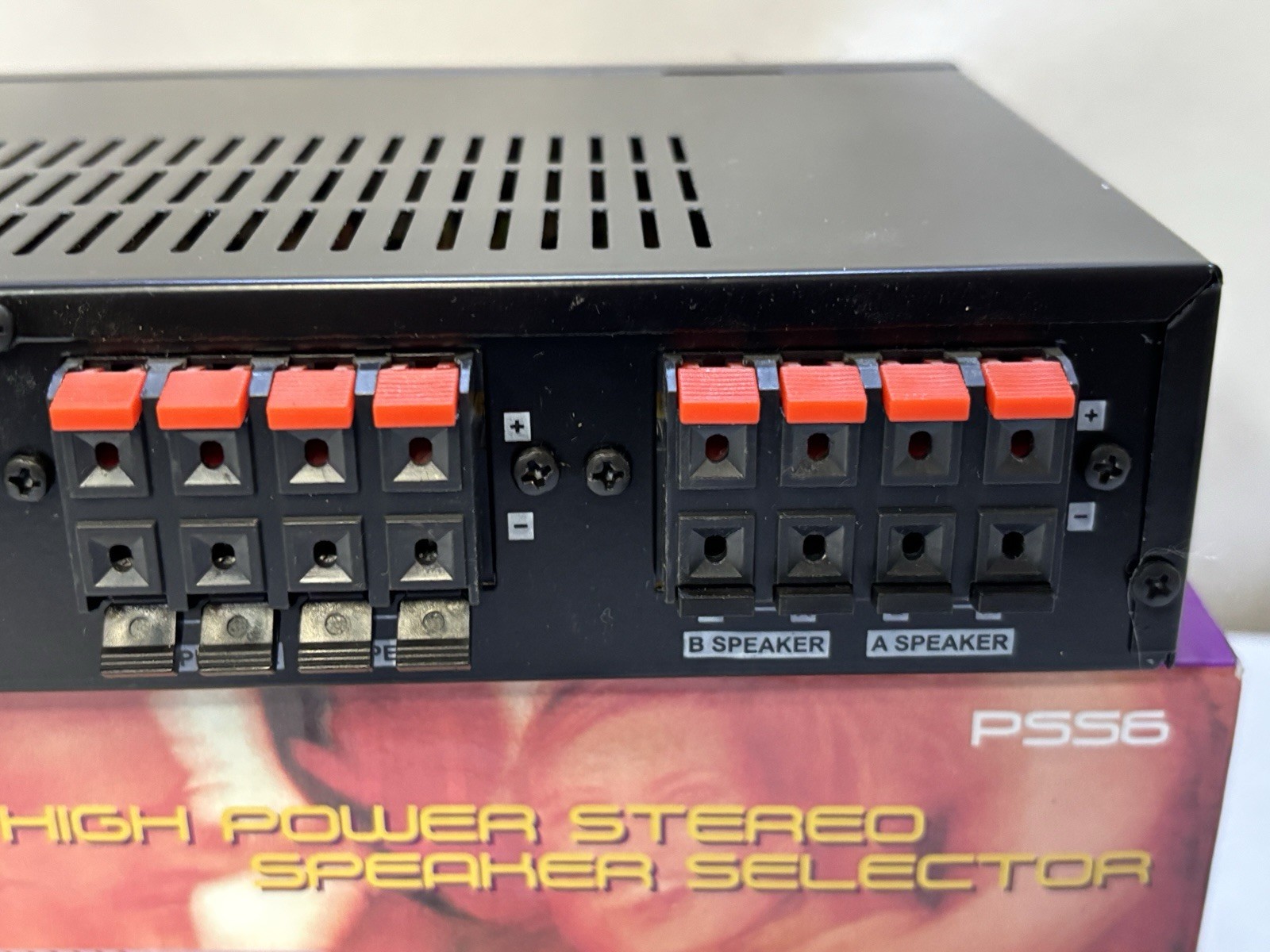 Pyle PSS6 High Power Stereo Speaker Selector 100W per Channel + Instructions Box