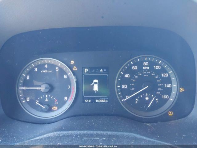 TUCSON 2017 Glove Box 5025505