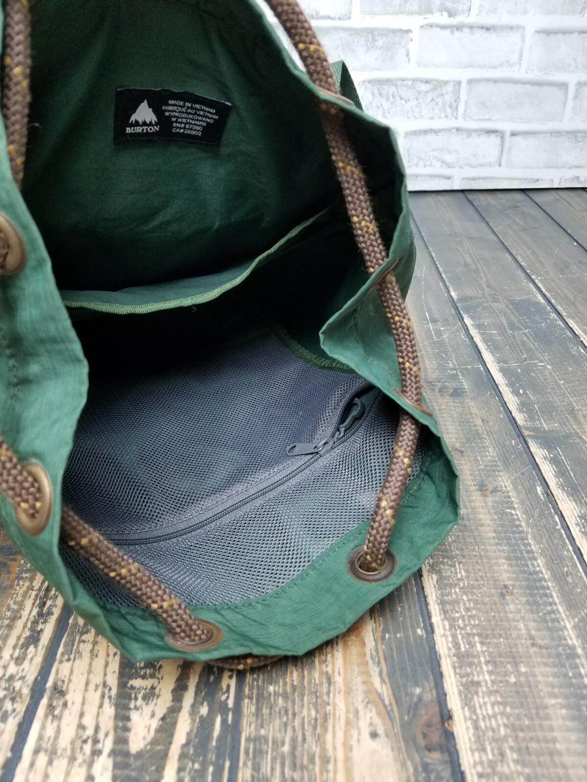 Burton Backpack Rucksack Drawstring Large Side Opening Snowboard GREEN 19x11x6