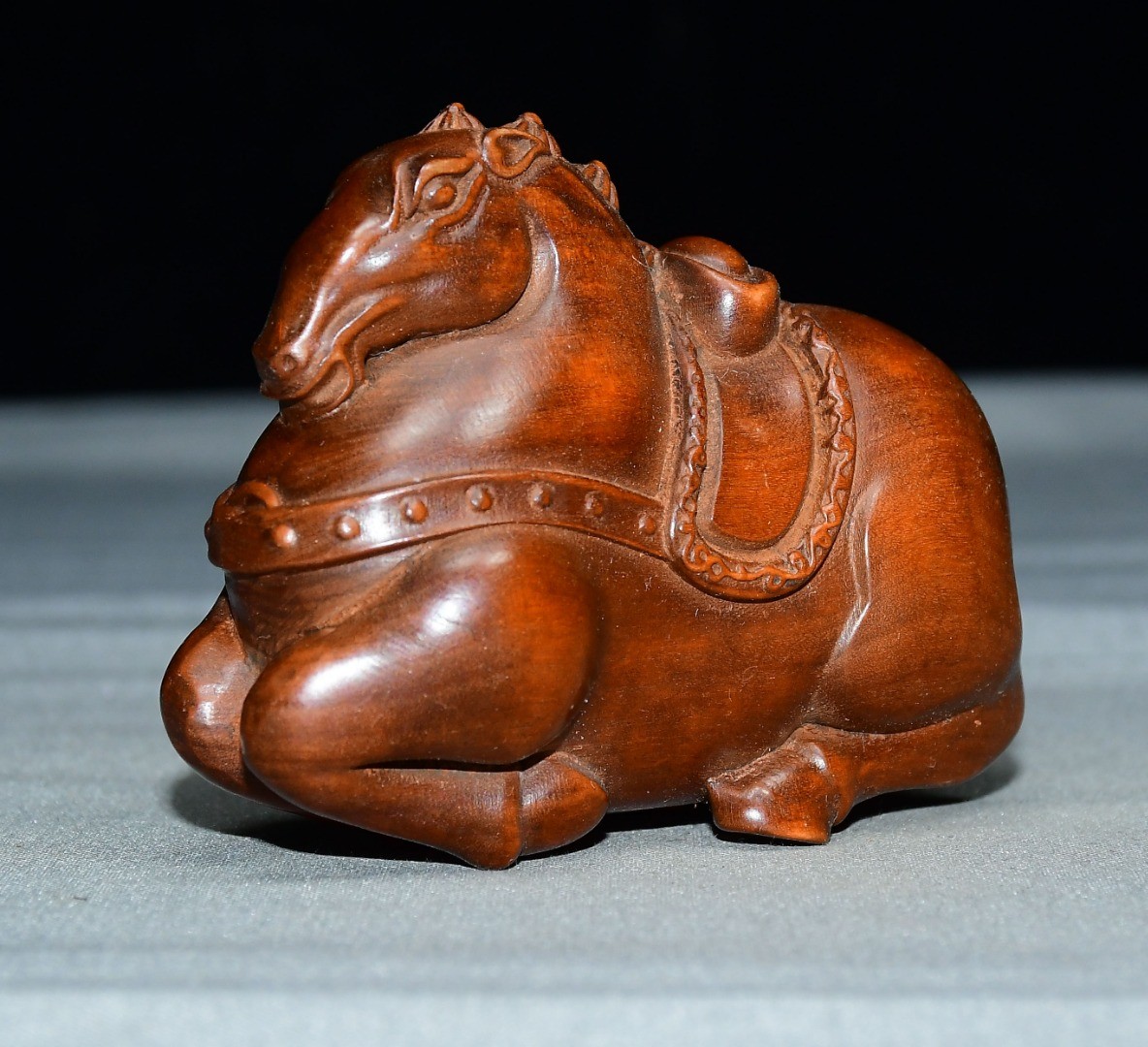 Exquisite Small Leaf Boxwood Tang Horse Ornament