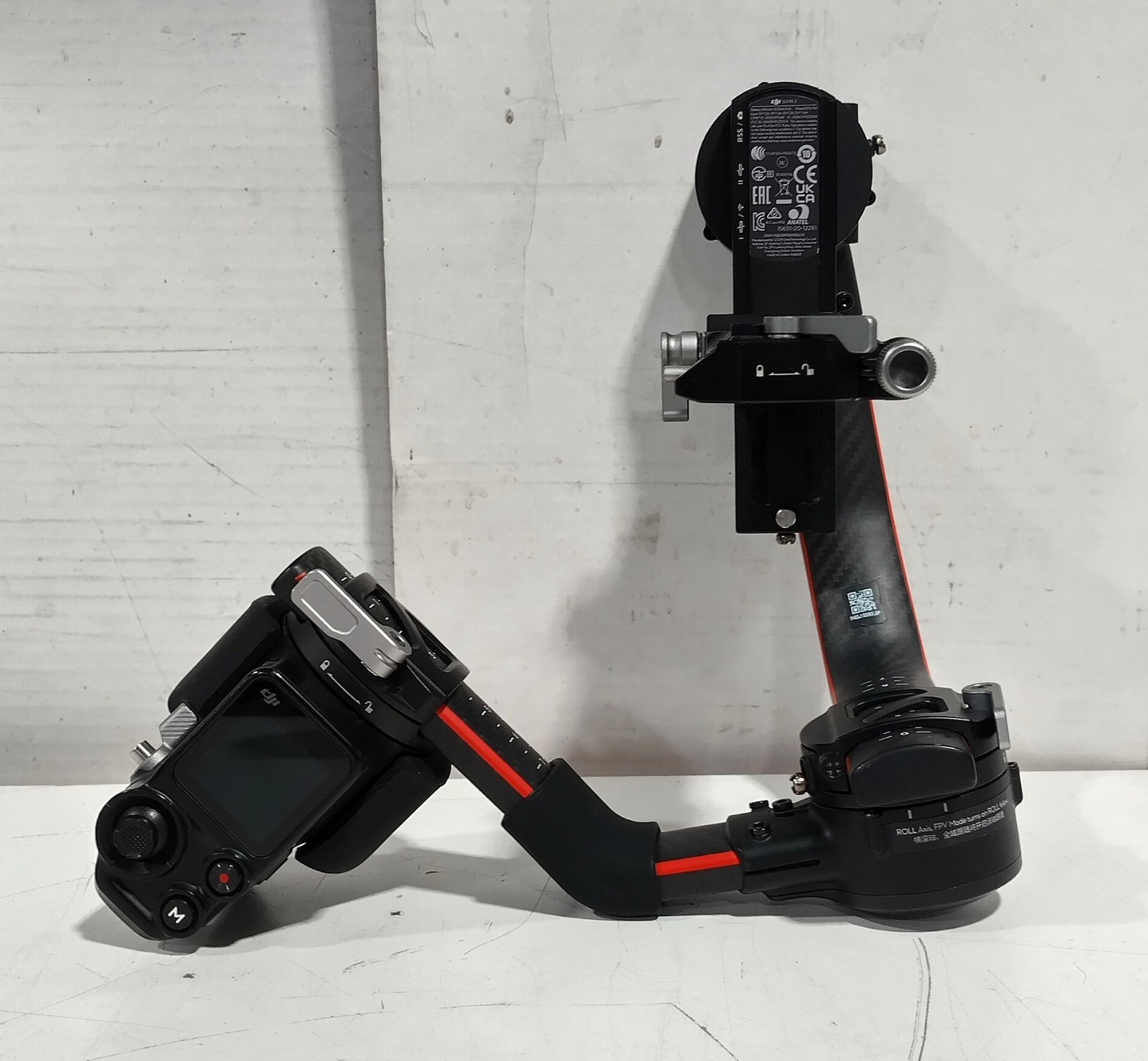 DJI RS 2 P02 High-Performance 3-Axis DSLR & Cinema Camera Stabilizing System