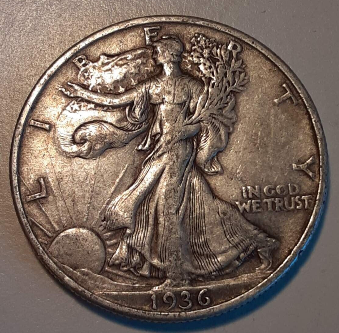 1936 Philadelphia Mint US 50C Walking Liberty Half Dollar 90% silver (#92a-3817)
