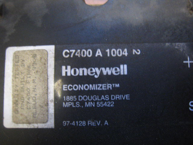 *USED* Honeywell Solid State Enthalpy Sensor Economizer C7400A1004 *USED*