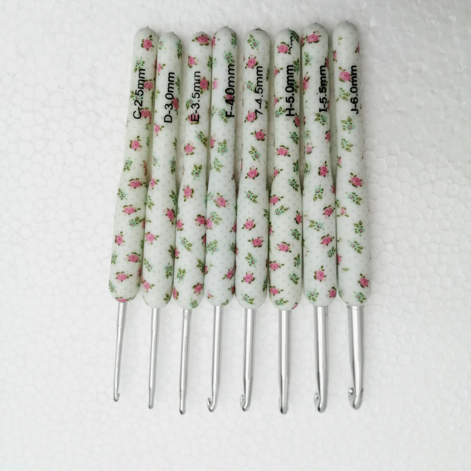 8pcs Set Hooks Crochet，White Floral Style TPR Hilt Hooks Needles Knit Set New