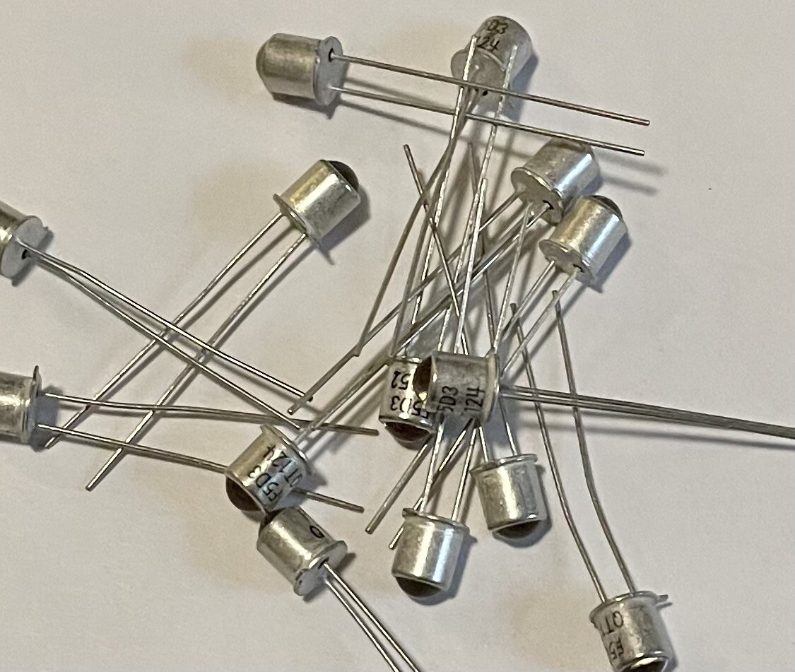 QT OPTOELECTRONICS INFARED EMITTING DIODEs F5D3 {20 PIECES}