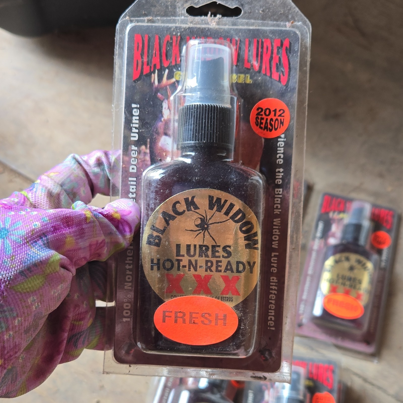 Black Widow Lures HOT-N-READY Deer Lure Fragrance-Free Scent Attractant