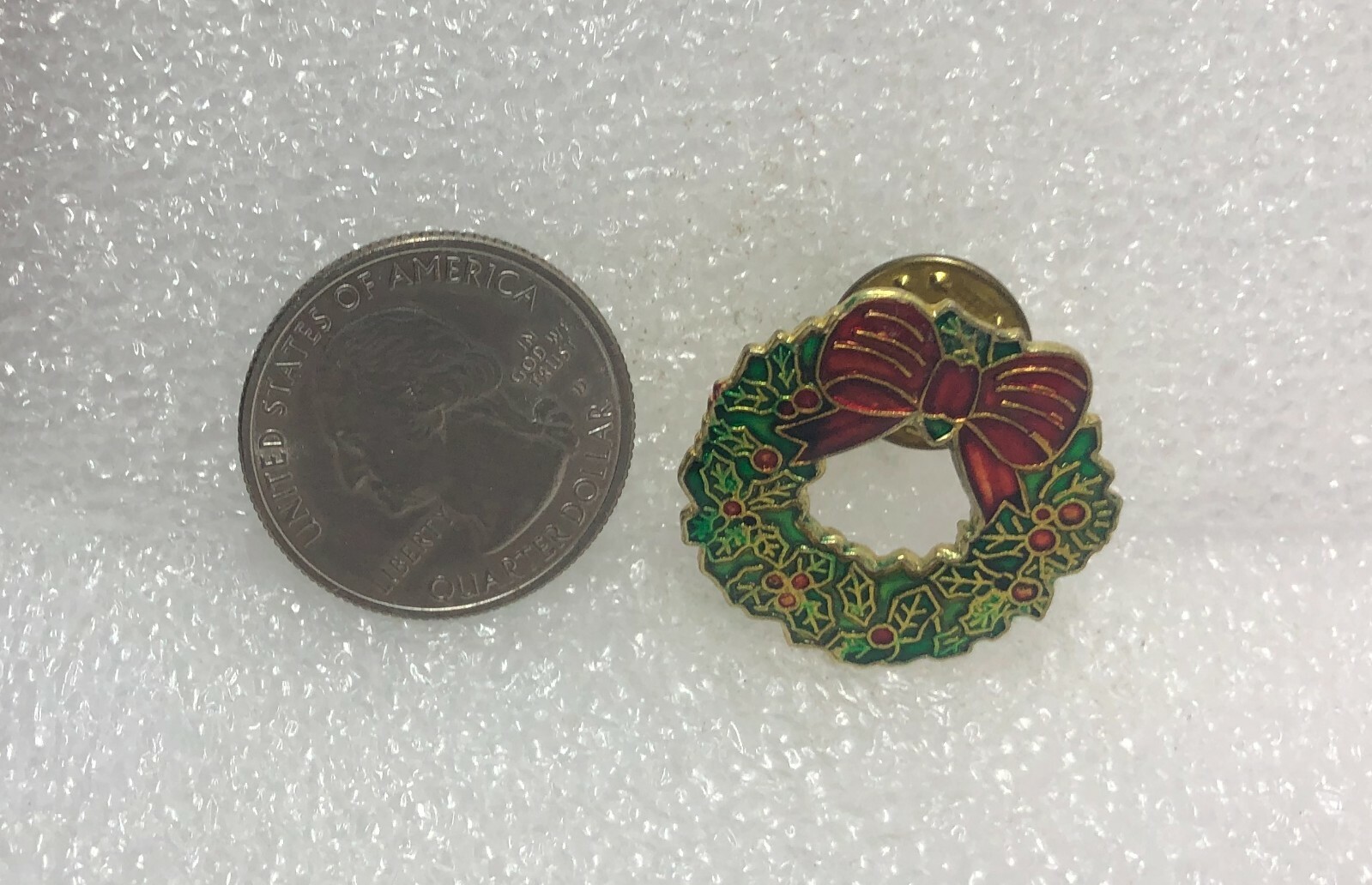 Christmas Wreath Pin