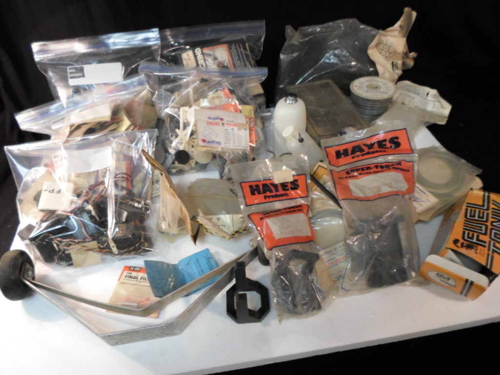 HUGE 14 LB LOT of Radio Control Airplane, Glider, Helicopter, Boat and Car Parts