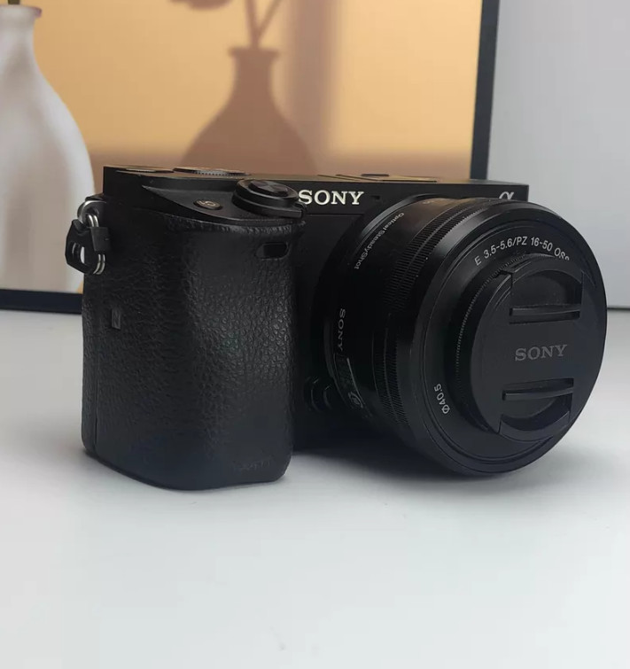 Sony Alpha A6300 24 50Mm 4K 24Mp F3.5 210Mm 2MP Mirrorless Digital