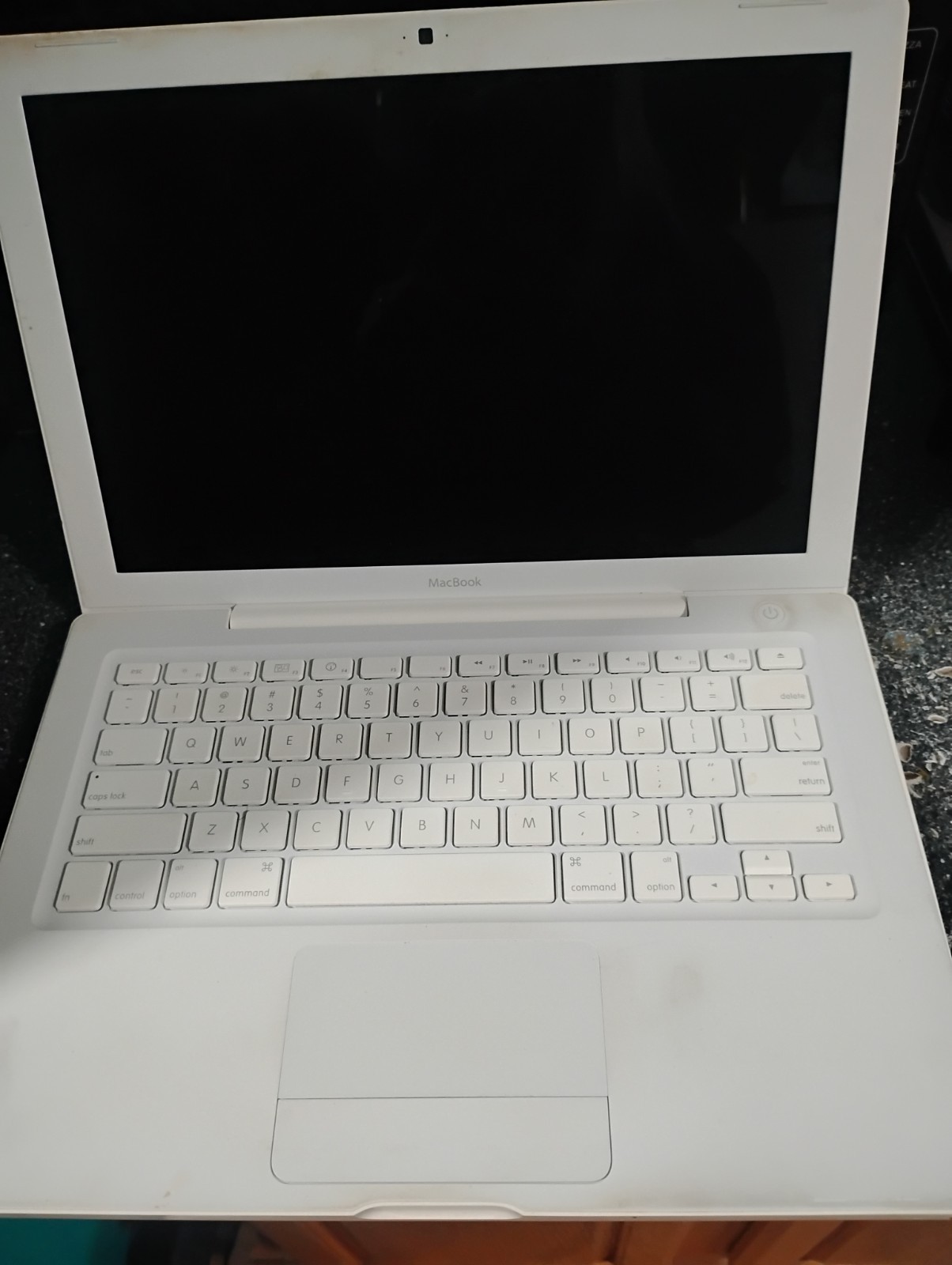 Original 2007 Apple Macbook No Charger Not Tested Recently Without Charger
