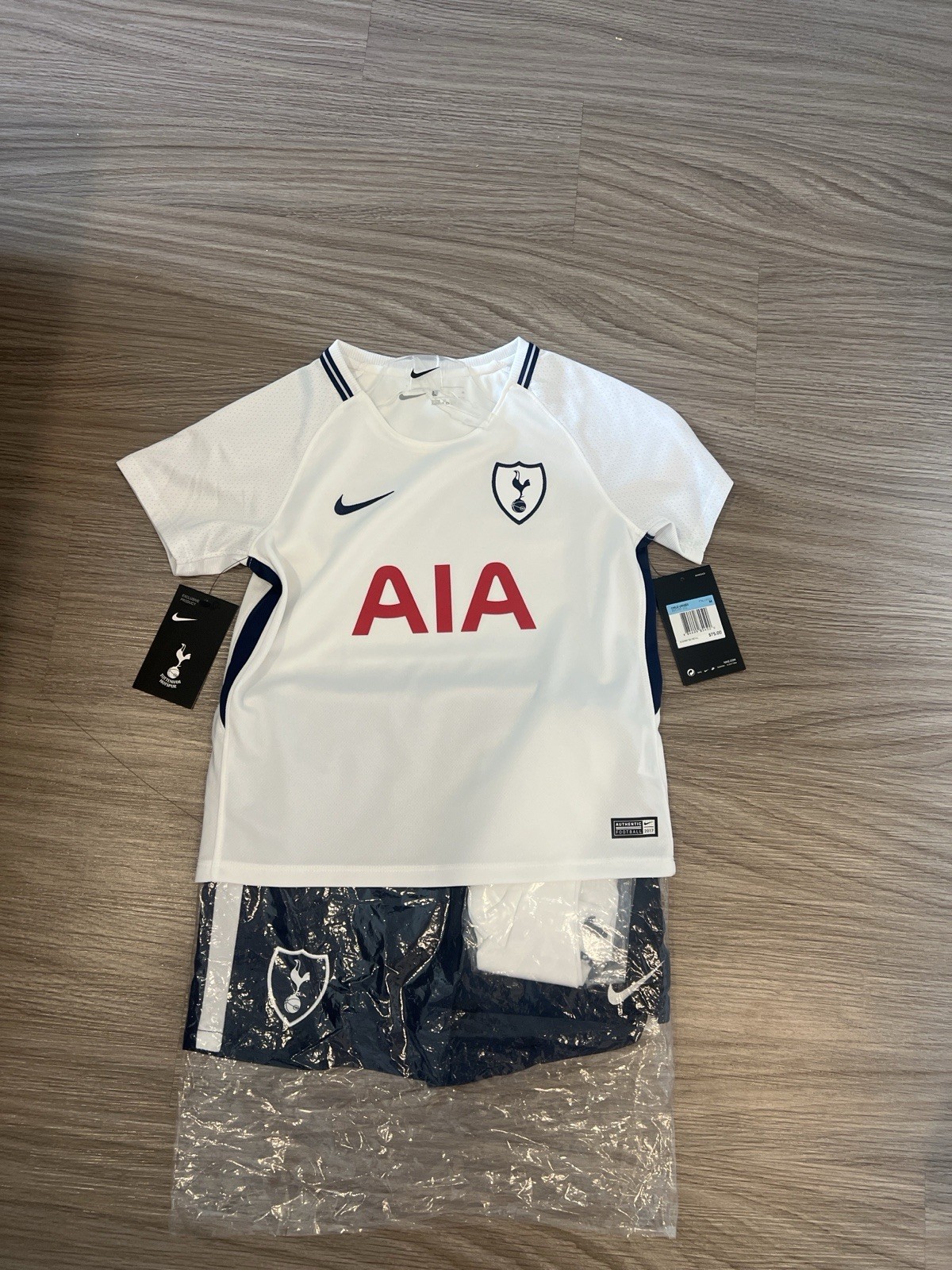 Nike Tottenham Hotspur Kids Soccer Kit White Home Jersey Shorts Socks Size M