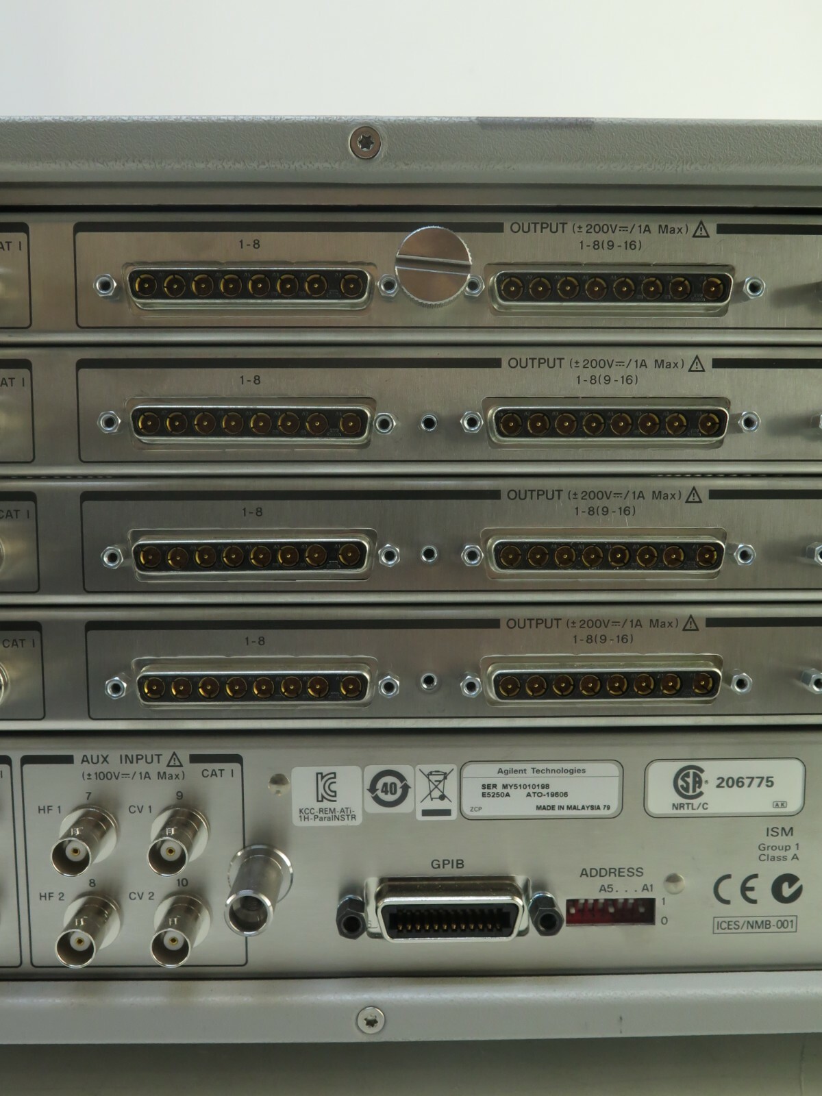 Agilent E5250A Low Leakage Switch Mainframe /w 4 x E5255A Multiplex