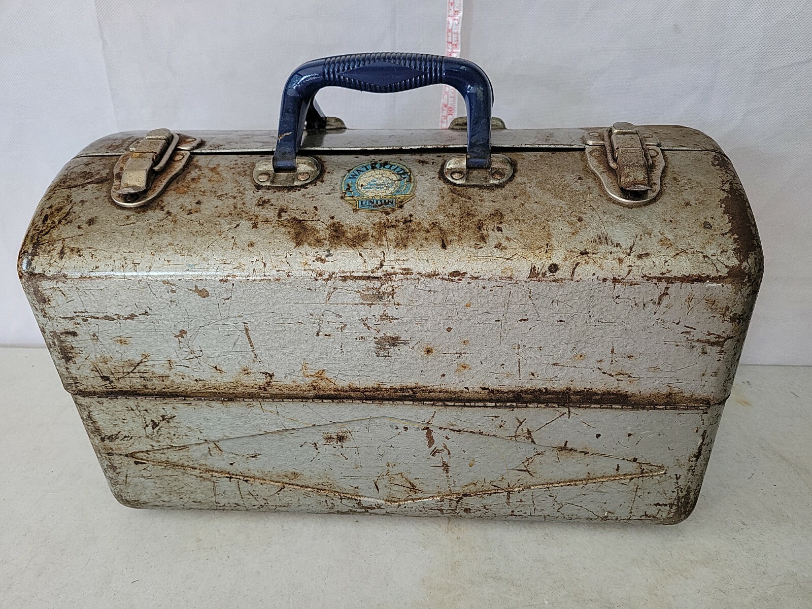 I•Vintage 1950's Watertite Unio. Steel Chest Tackle Fishing Box