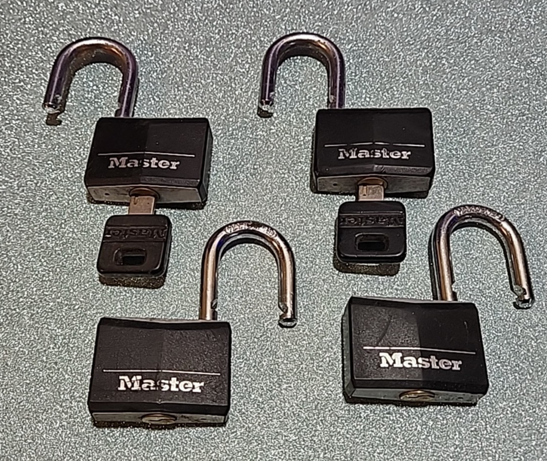 Lot of 4 Master Lock Padlocks 38mm W Black Cover Keyed the Same 2 Keys Used