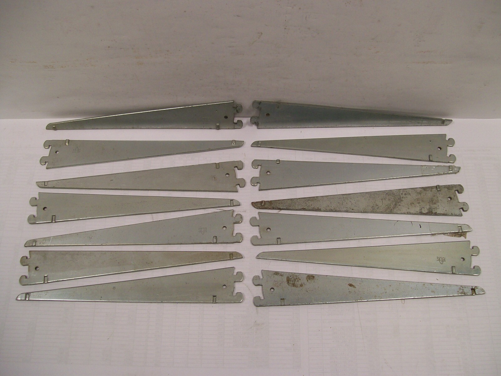 LOT OF 14 RHC Slot Track Retail Commercial 10" Inch Shelving Shelf Brackets