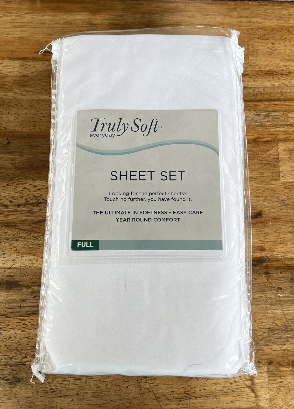 Truly Soft Everyday White Full Sheet Set ~ 100% Polyester ~ Brand New!