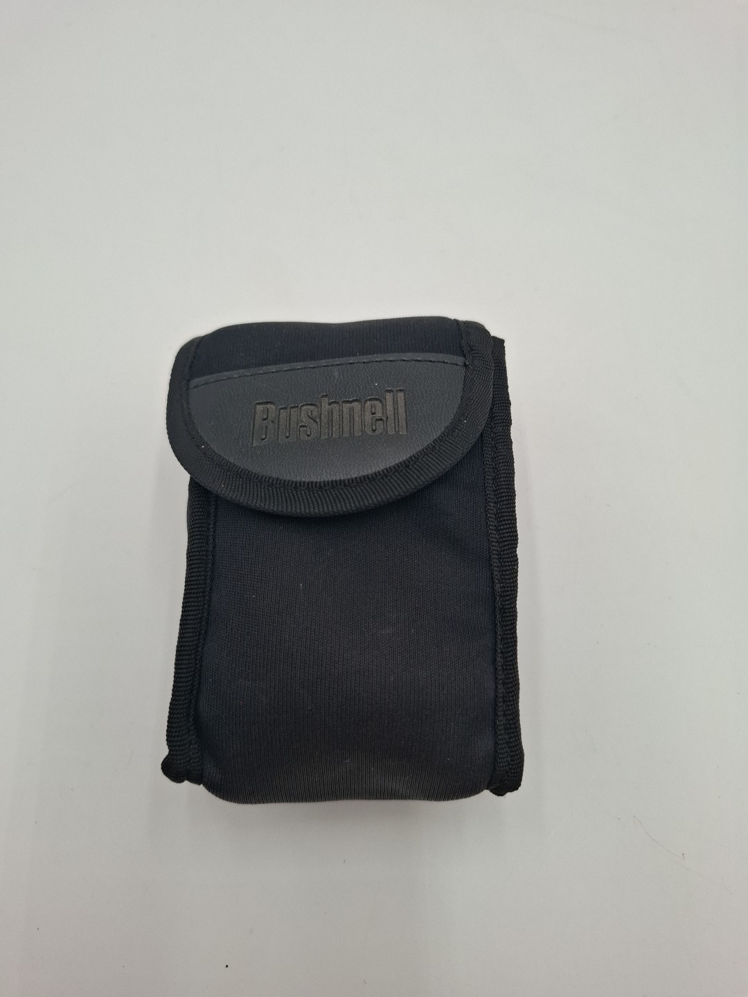 BUSHNELL BINOCULARS 8X21 COMPACT W/ Pouch