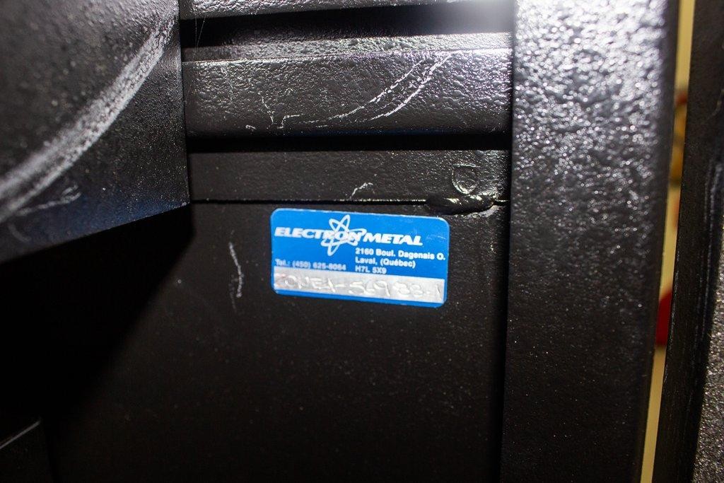 Electron Metal Server Rack Cabinet IT Equipment High Load Capacity (3374636)