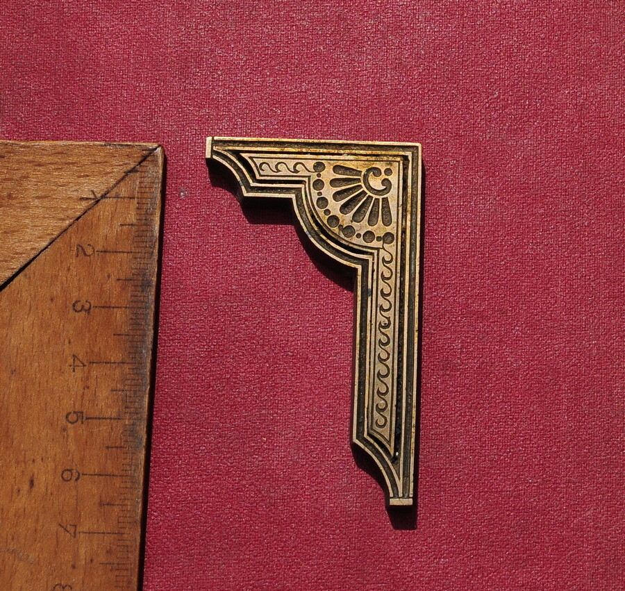 brass ornament bookbinding gilding bookbinder embossing gold Art Nouveau corner