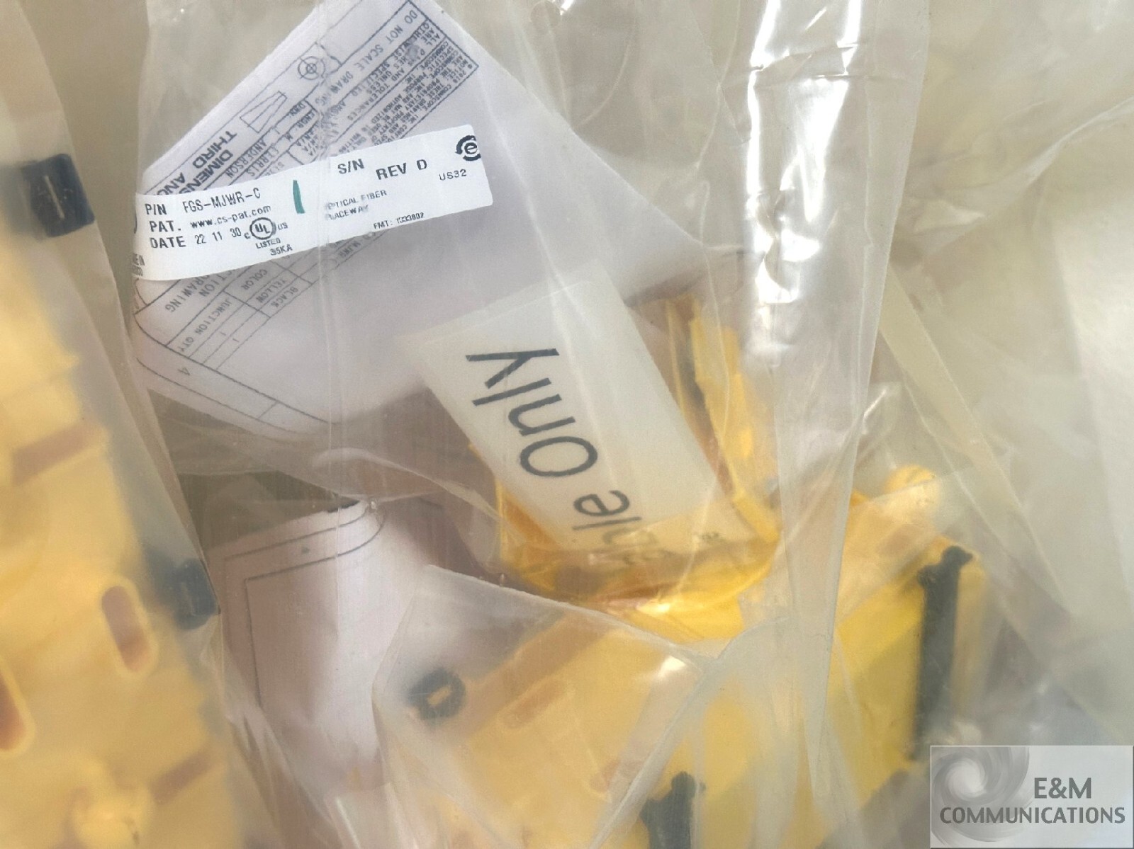 NEW FGS-FLEXV-4F-C ADC TE COMMSCOPE FIBERGUIDE FLEXVERTICAL KIT 2x2" 4FT LENGTH