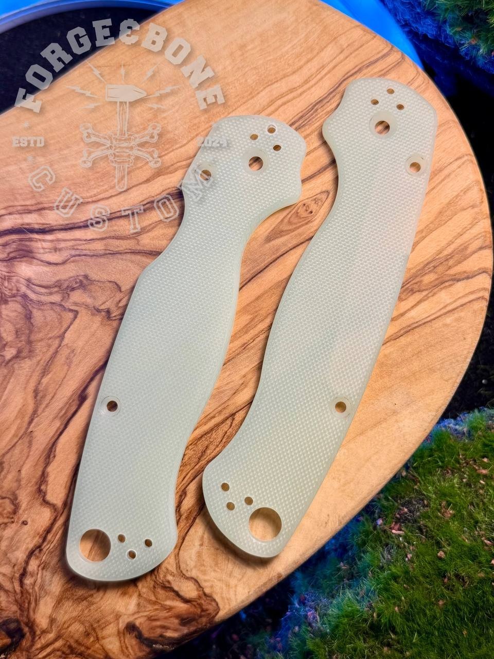 Custom scales for Spyderco ParaMilitary 2 G10 Fine Micarta Jade, Grips