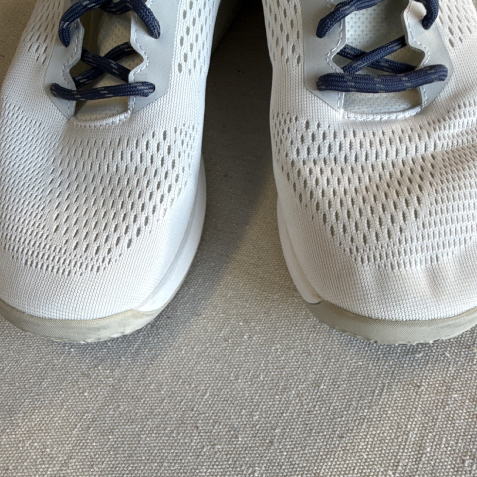 STRIKE MVMNT Haze Trainer Men's White Navy Mesh Athletic Shoes Size 10 US 43 EU