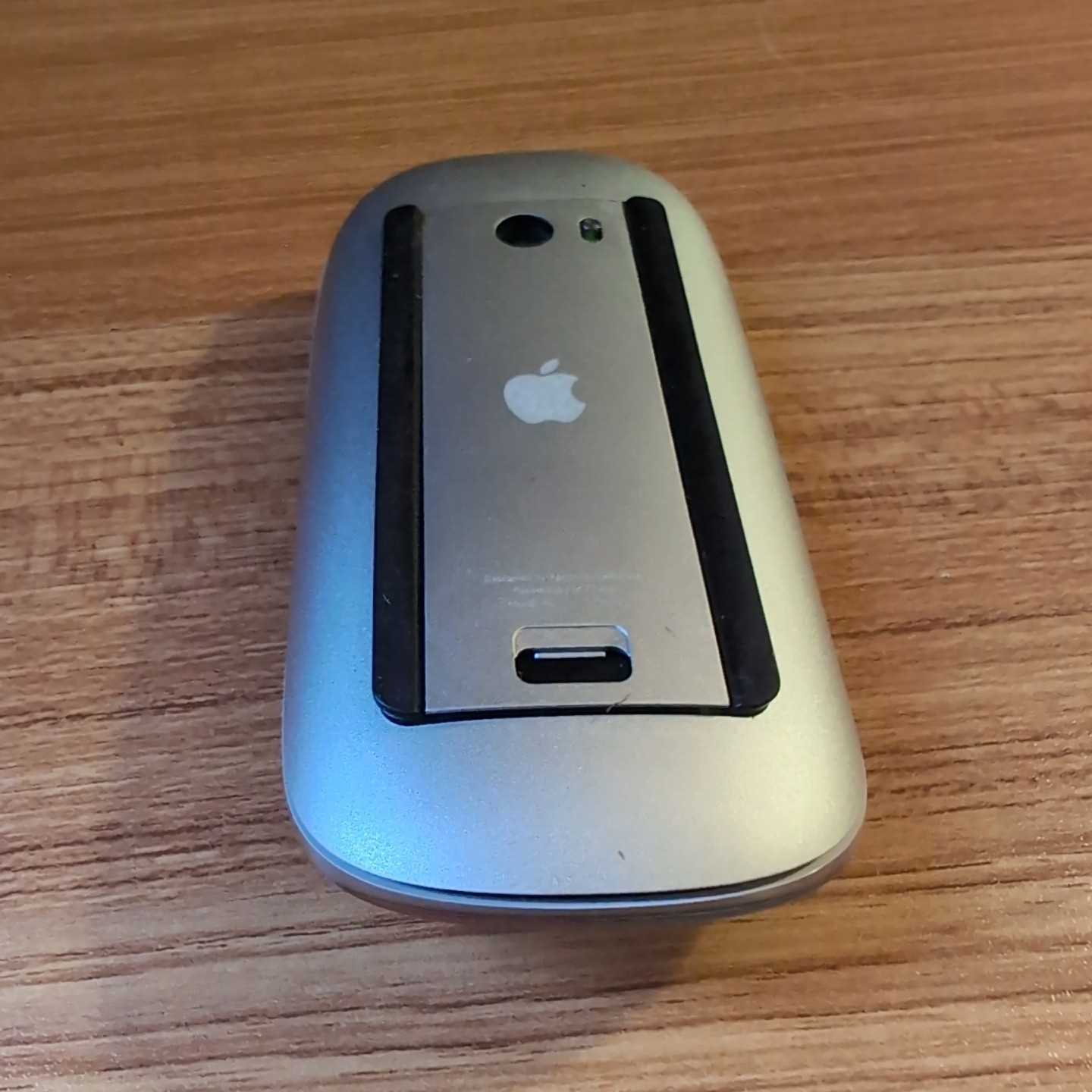 Apple A1296 Wireless Bluetooth Magic Laser Mouse White EX Used Shape