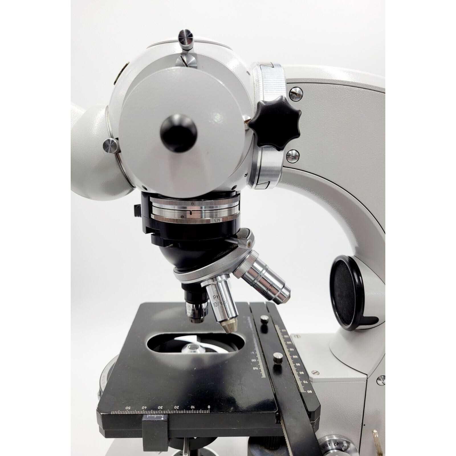Carl Zeiss Universal Research Microscope W/Objectives & Eyepieces +Power