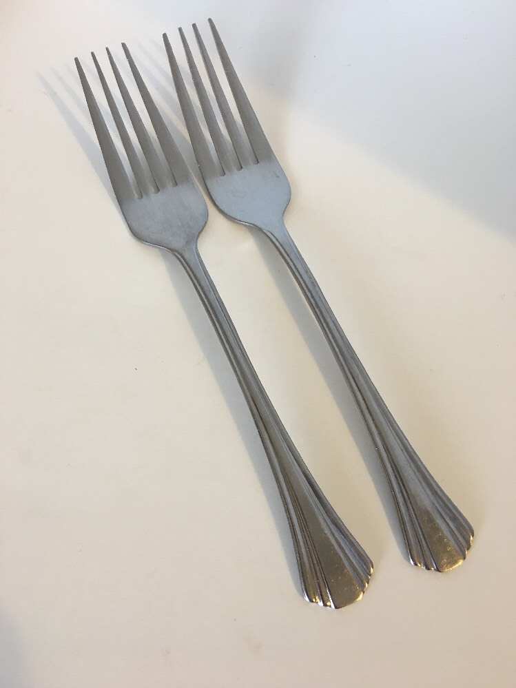 Cambridge DANICA Glossy Stainless Ridges Flared Tip 2 DINNER FORKS 7 1/8"