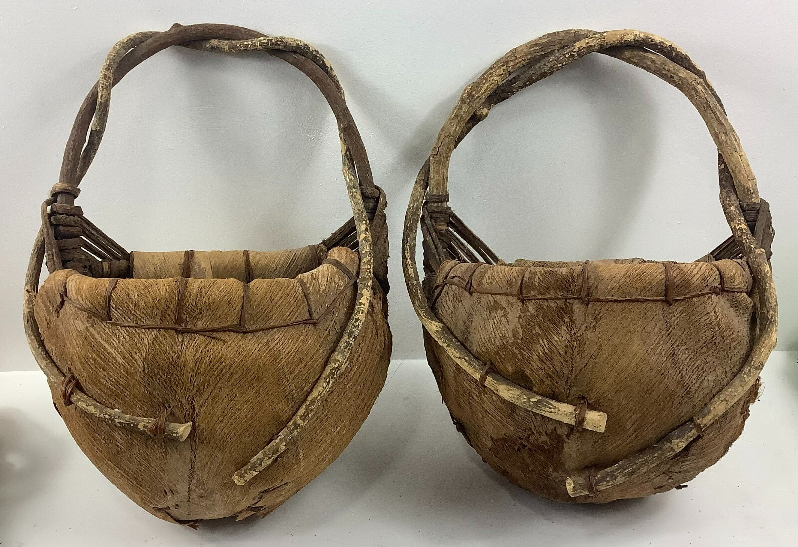 2-Piece Vintage Wall Hanging Rustic Folk Art Woven Husk Baskets 11"x15"
