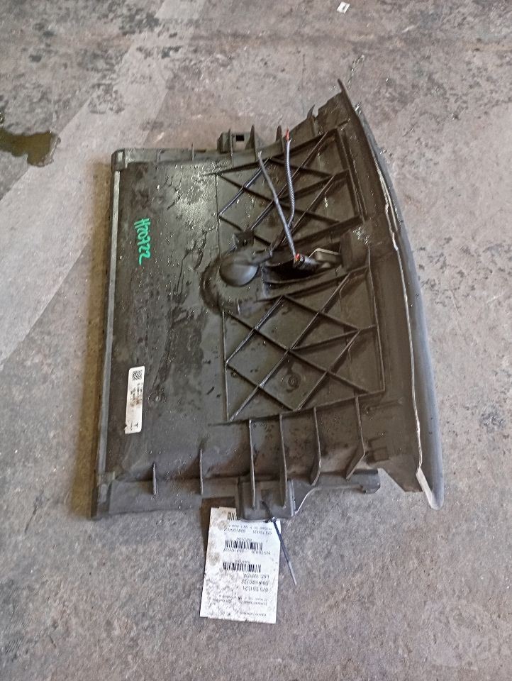 TESLA Y 2021 Air Shutter 4172299