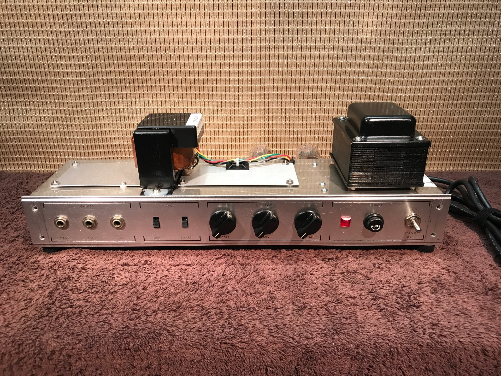 Univox 2x12 Custom Combo Guitar Amplifier (Amp) U-235