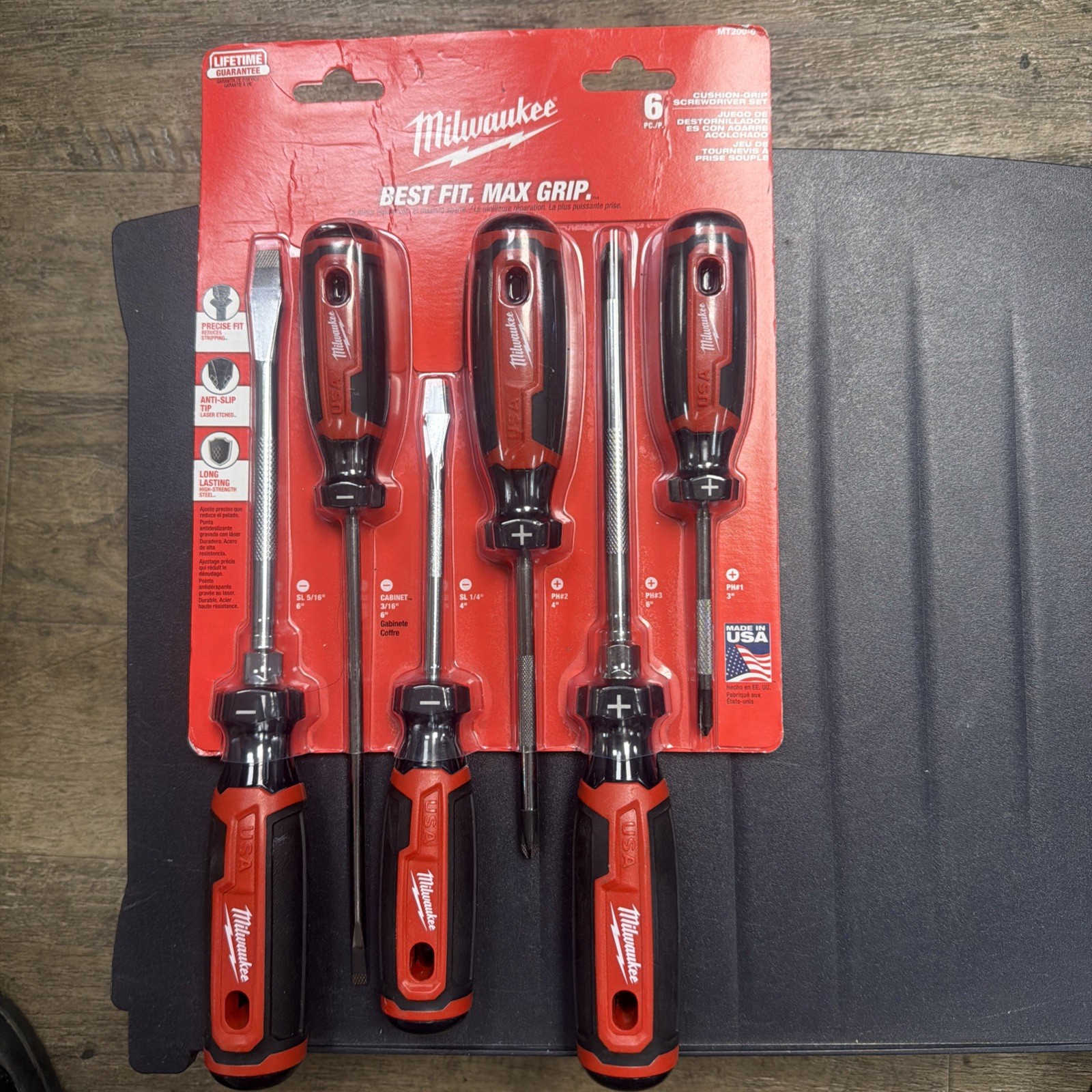 Milwaukee MT200-6 Cushion Grip Screwdrivers - Set of 6, Red