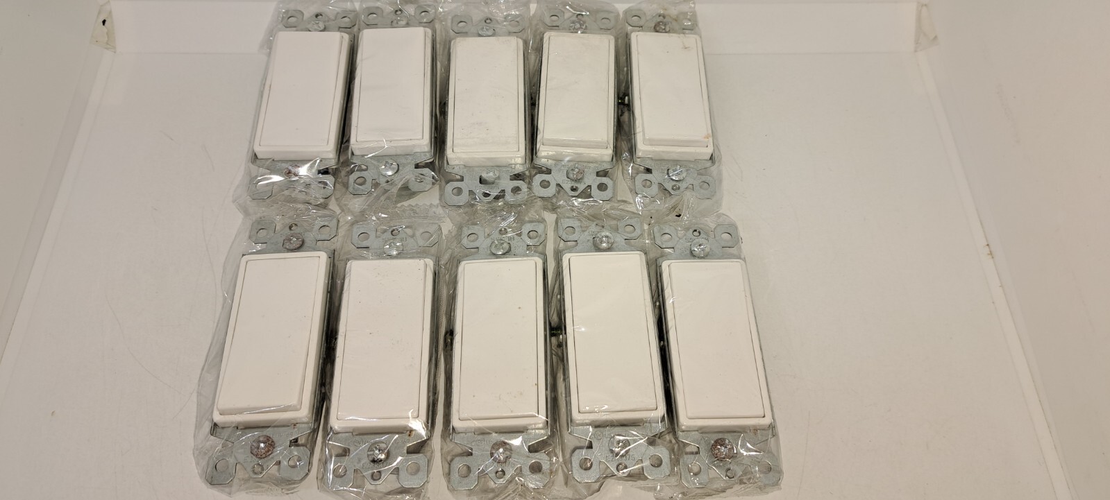 15 Amp 120/277V Rocker Light Switch Residential Grade Grounding Lot of 10 NEW
