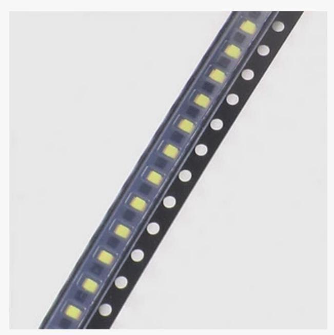 100 pcs SMT SMD 1206 Super bright WHITE LED lamp Bulb NEW