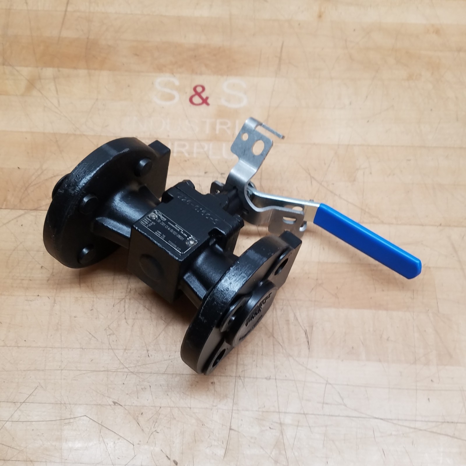 Flowserve 1.00 Z301 CS-W-S6/92Z-CM6501 1" Ball Valve, WCB Body, S6 Ball, S6 Stem