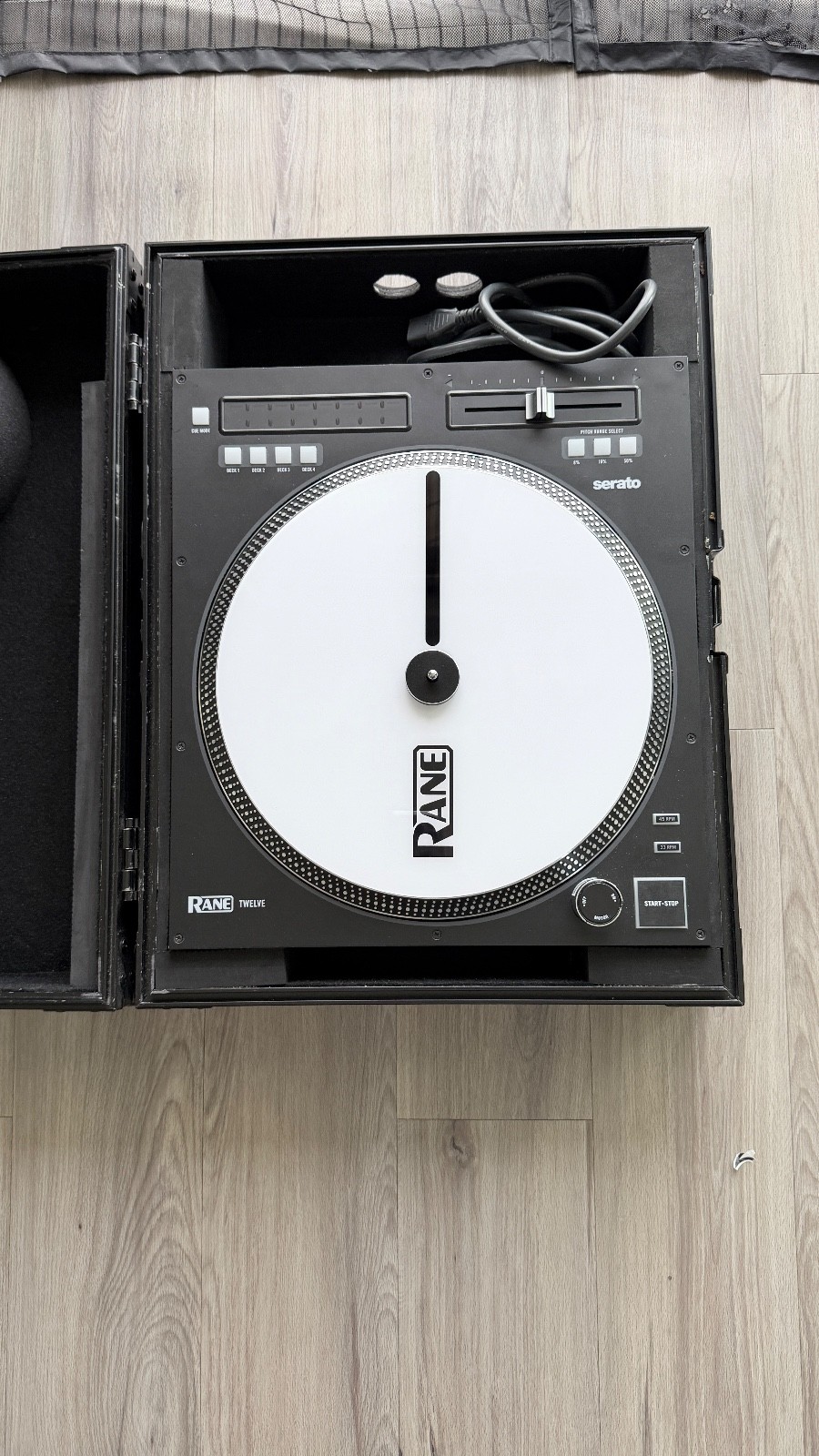 RANE TWELVE 12-inch Motorized Turntable Controller with Black Label Odyssey Case
