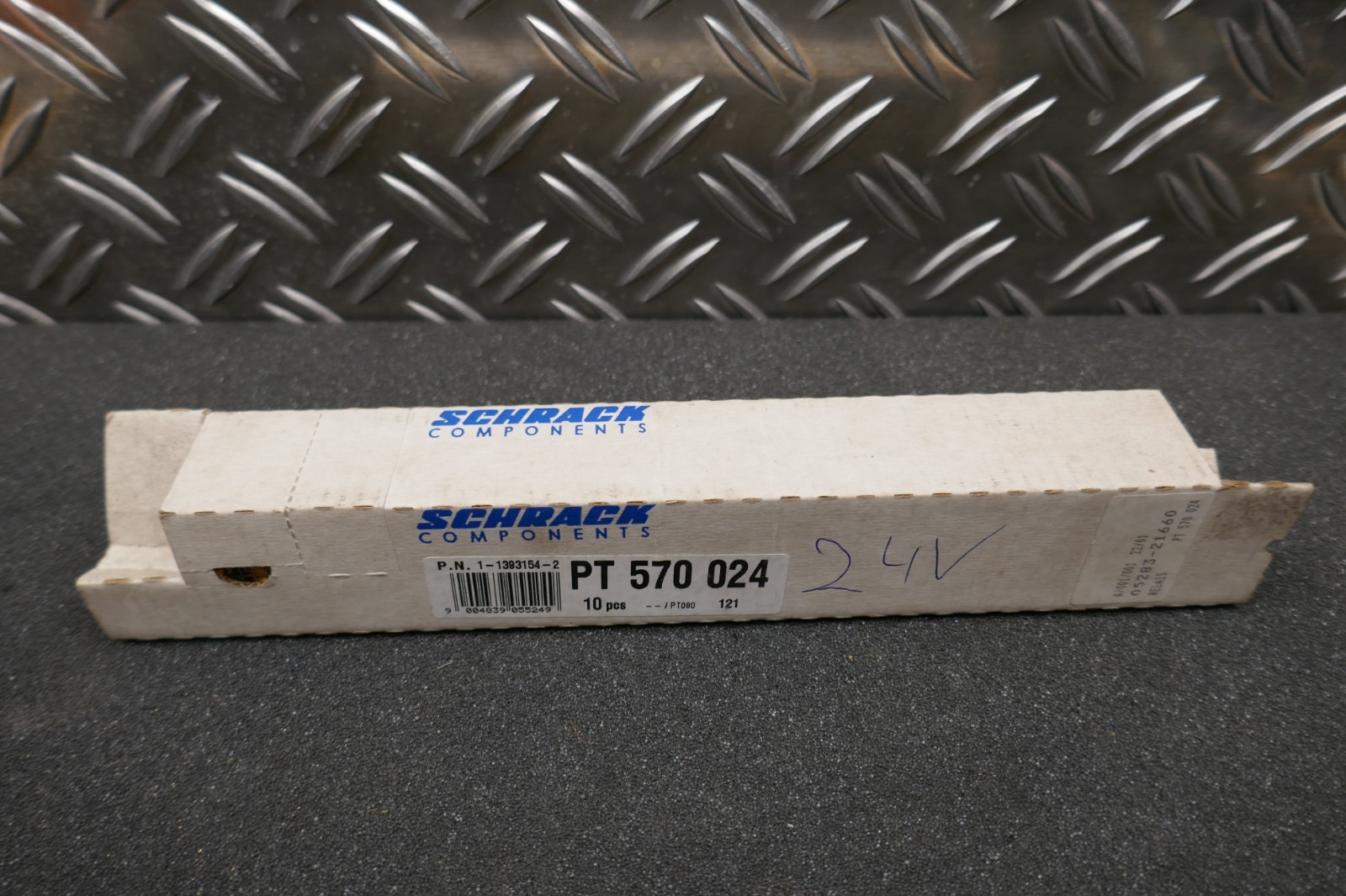 Schrack PT 570 024