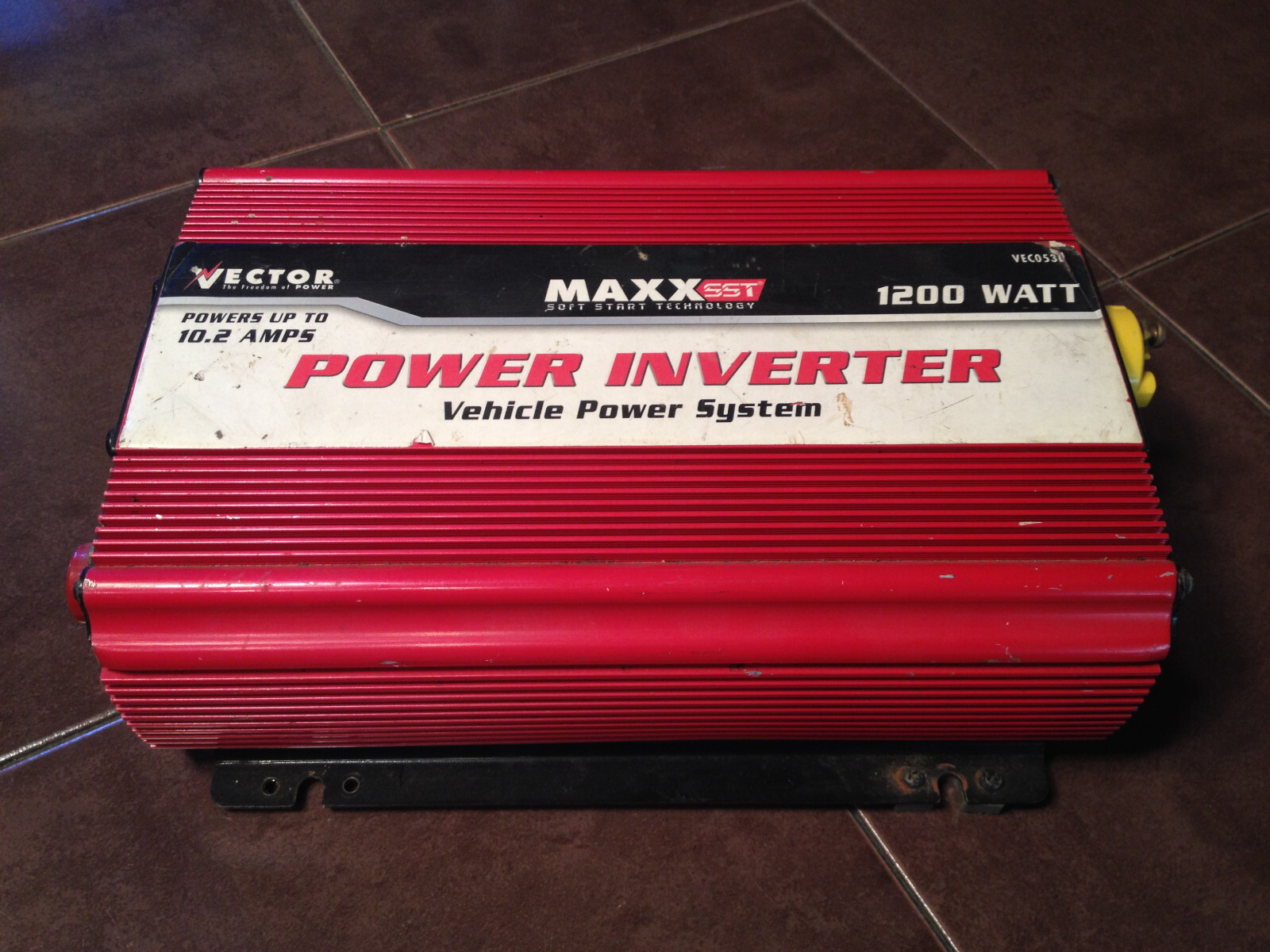 Vector 1200 Watt Power Inverter VEC053D
